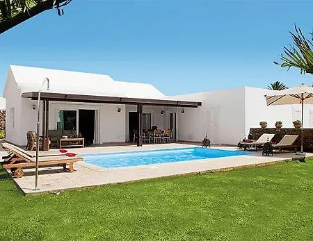 Puerto Del Carmen Sleeps 8 Air Con Wifi Вилла Пуэрто дель Кармен